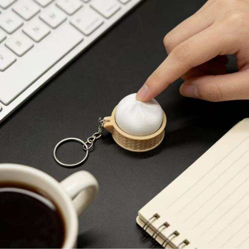 Colorful Bun Clicker Keychain  - Car Accessories Bunnings 评论和价格