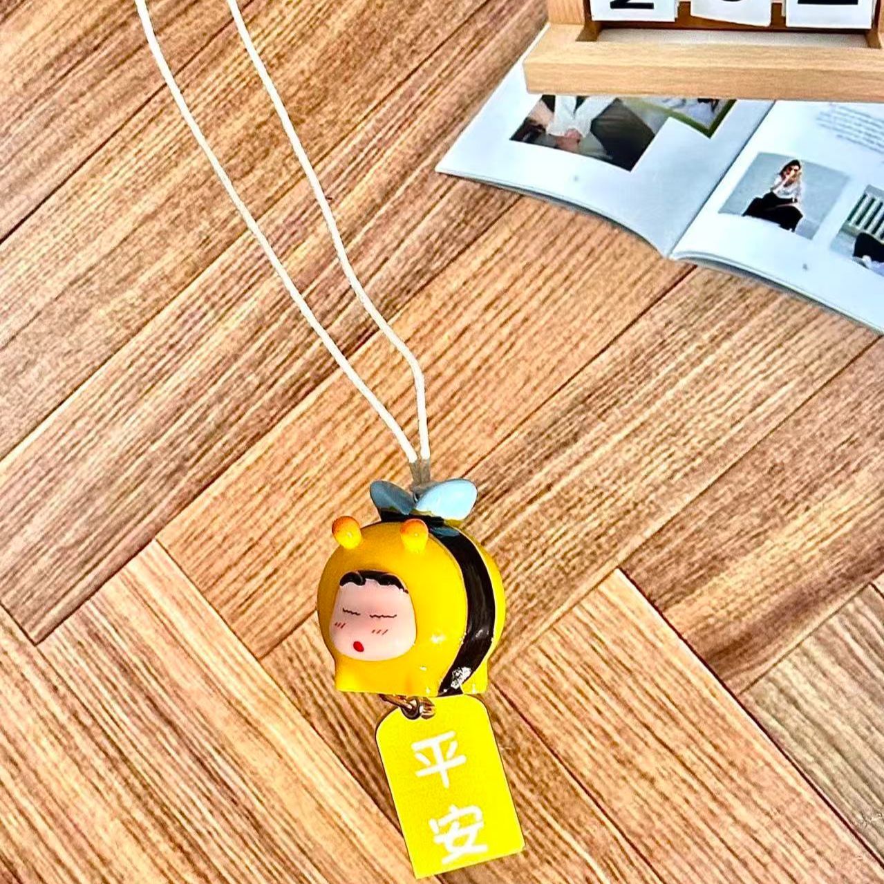 Crayon Shin-chan Bee Cosplay F - Car Accessories Company 评论和价格